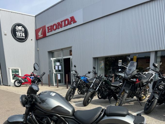 HONDA CMX 1100 REBEL 4