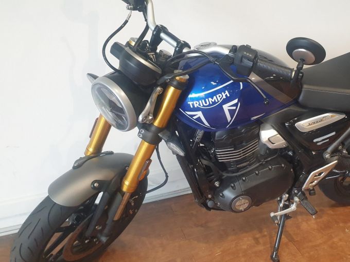 TRIUMPH SPEED 400 4