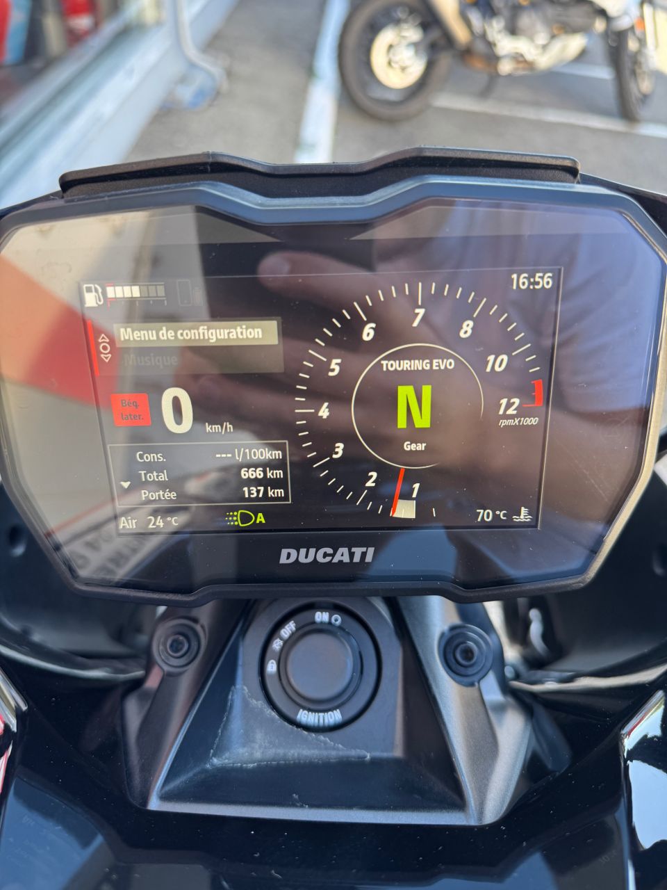 DUCATI DIAVEL V4 4