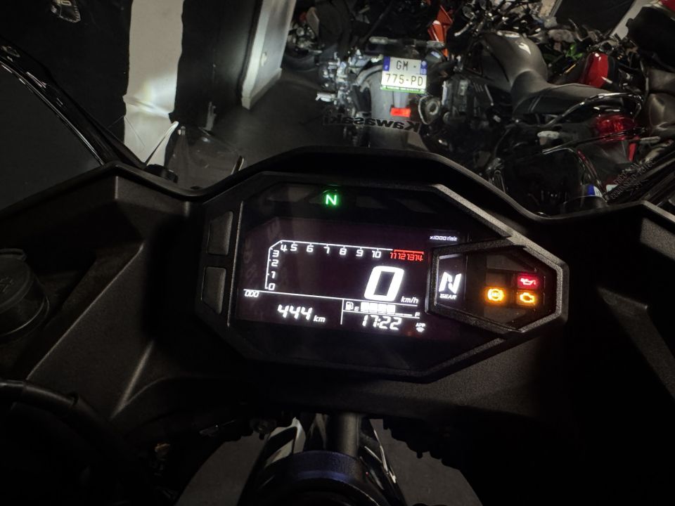 KAWASAKI Ninja 500 4