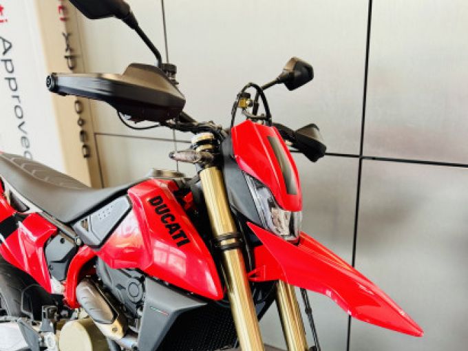 DUCATI HYPERMOTARD 698 4