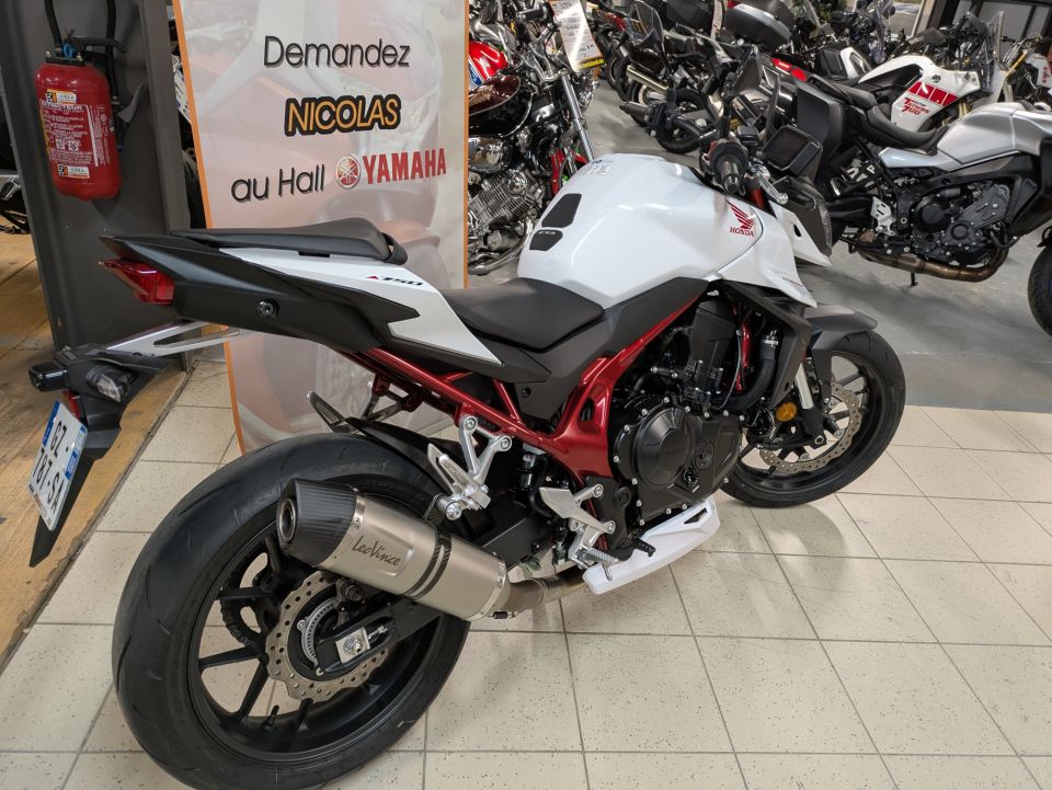 HONDA CB 750 HORNET 4