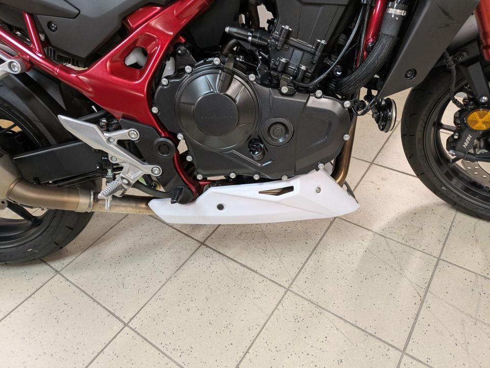 HONDA CB 750 HORNET 4