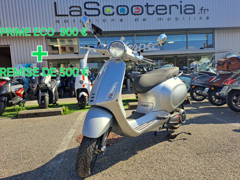 VESPA PRIMAVERA 125 4