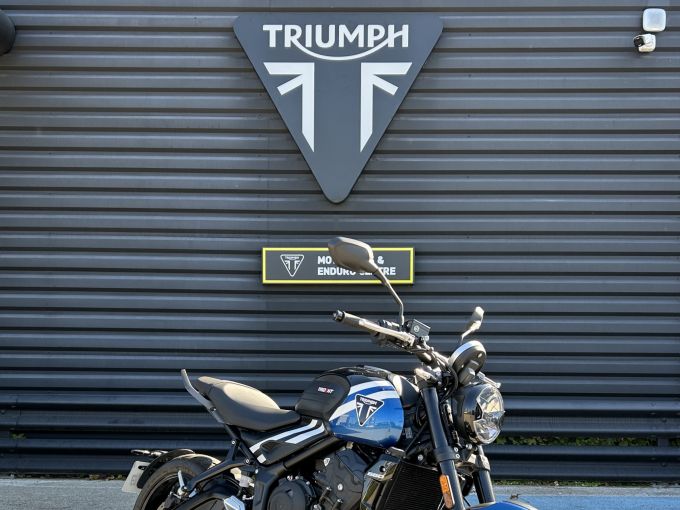 TRIUMPH TRIDENT 660 4