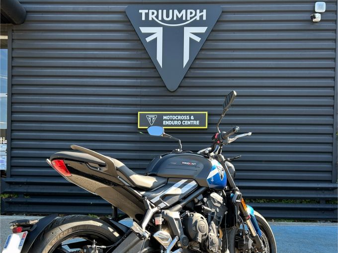 TRIUMPH TRIDENT 660 4