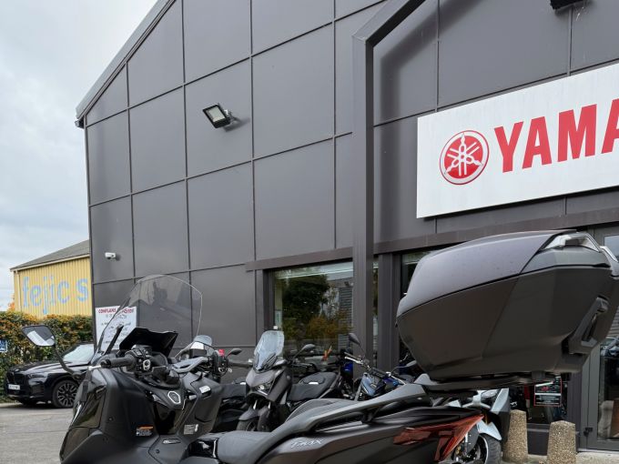 YAMAHA XP T-MAX 560 TECH MAX 4