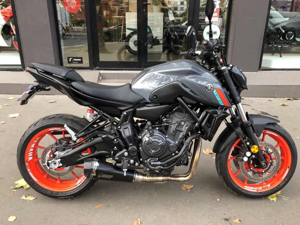 YAMAHA MT-07 (47.5CV) 4