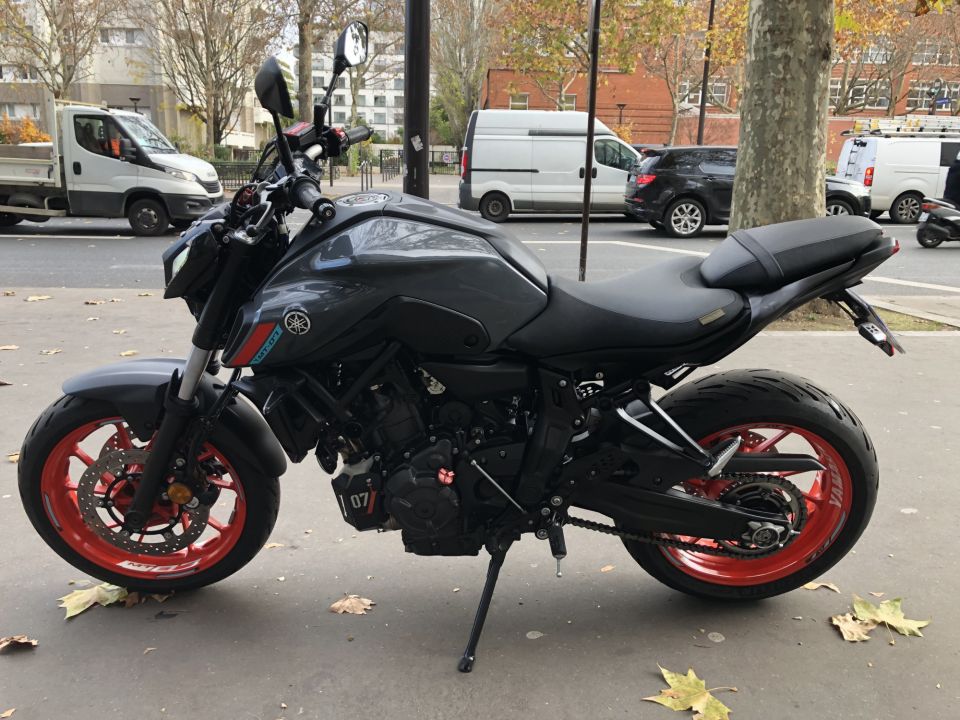 YAMAHA MT-07 (47.5CV) 4