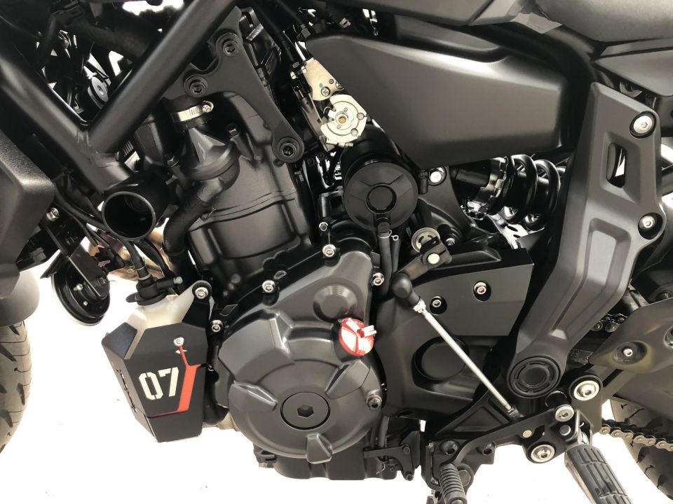 YAMAHA MT-07 (47.5CV) 4