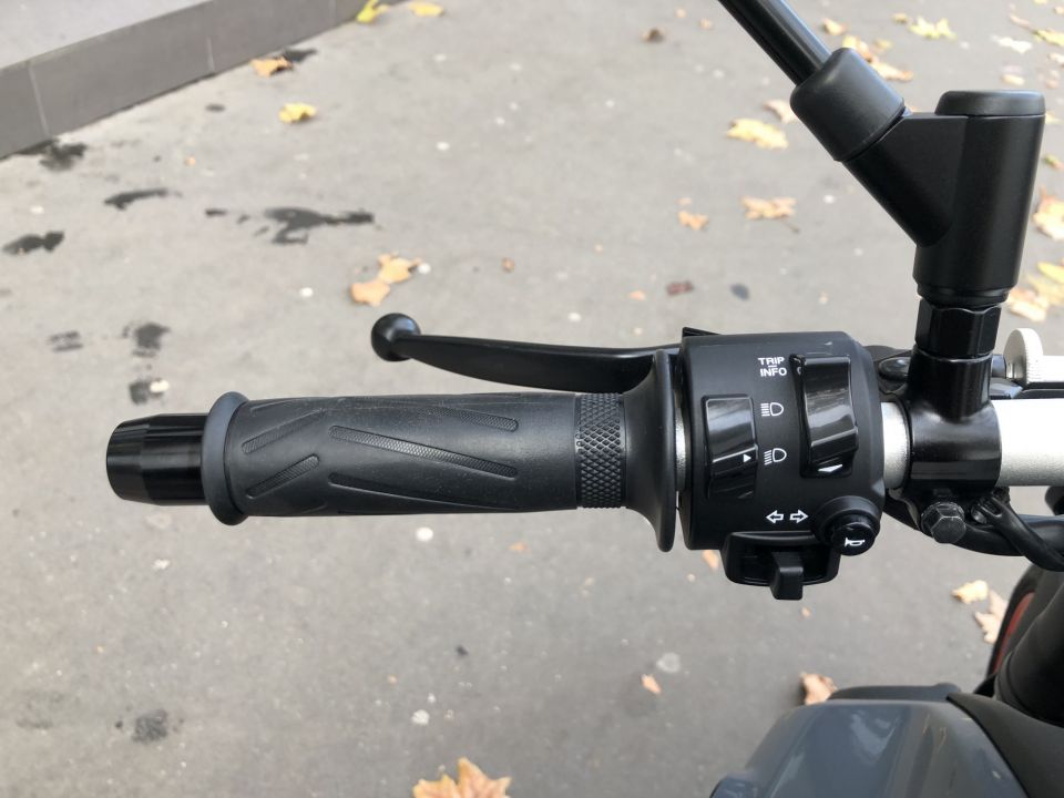 YAMAHA MT-07 (47.5CV) 4