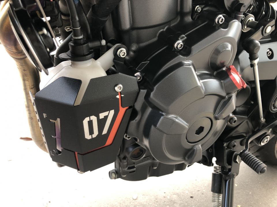 YAMAHA MT-07 (47.5CV) 4