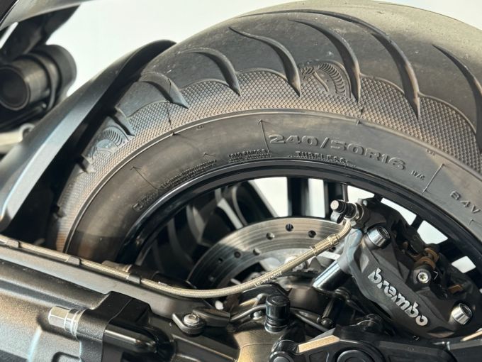 TRIUMPH ROCKET 3 R 221 Edition 4