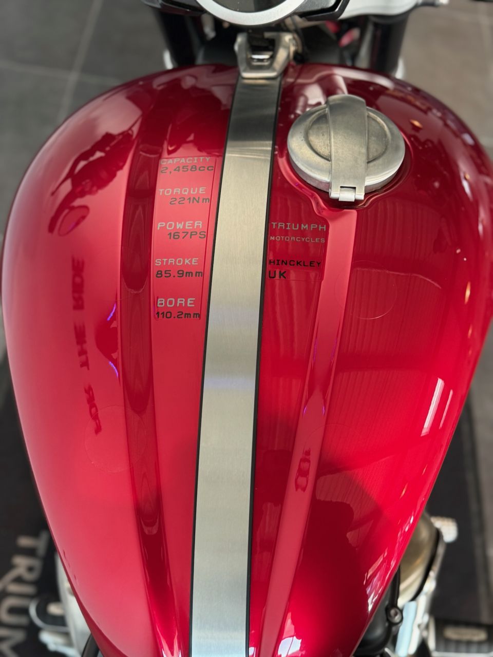 TRIUMPH ROCKET 3 R 221 Edition 4