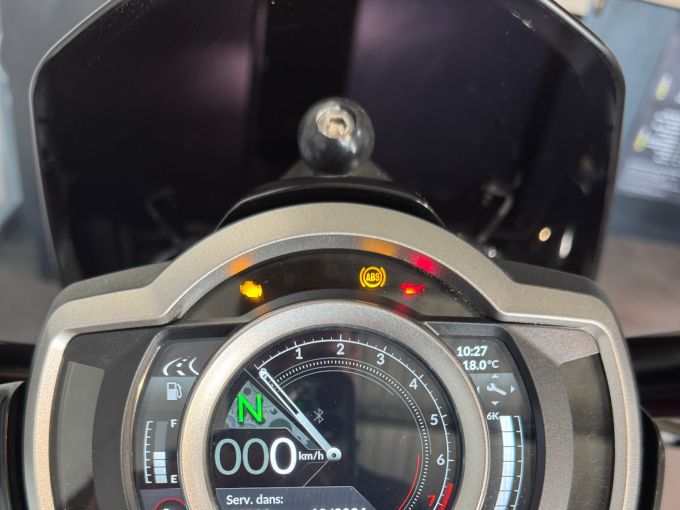TRIUMPH ROCKET 3 R 221 Edition 4