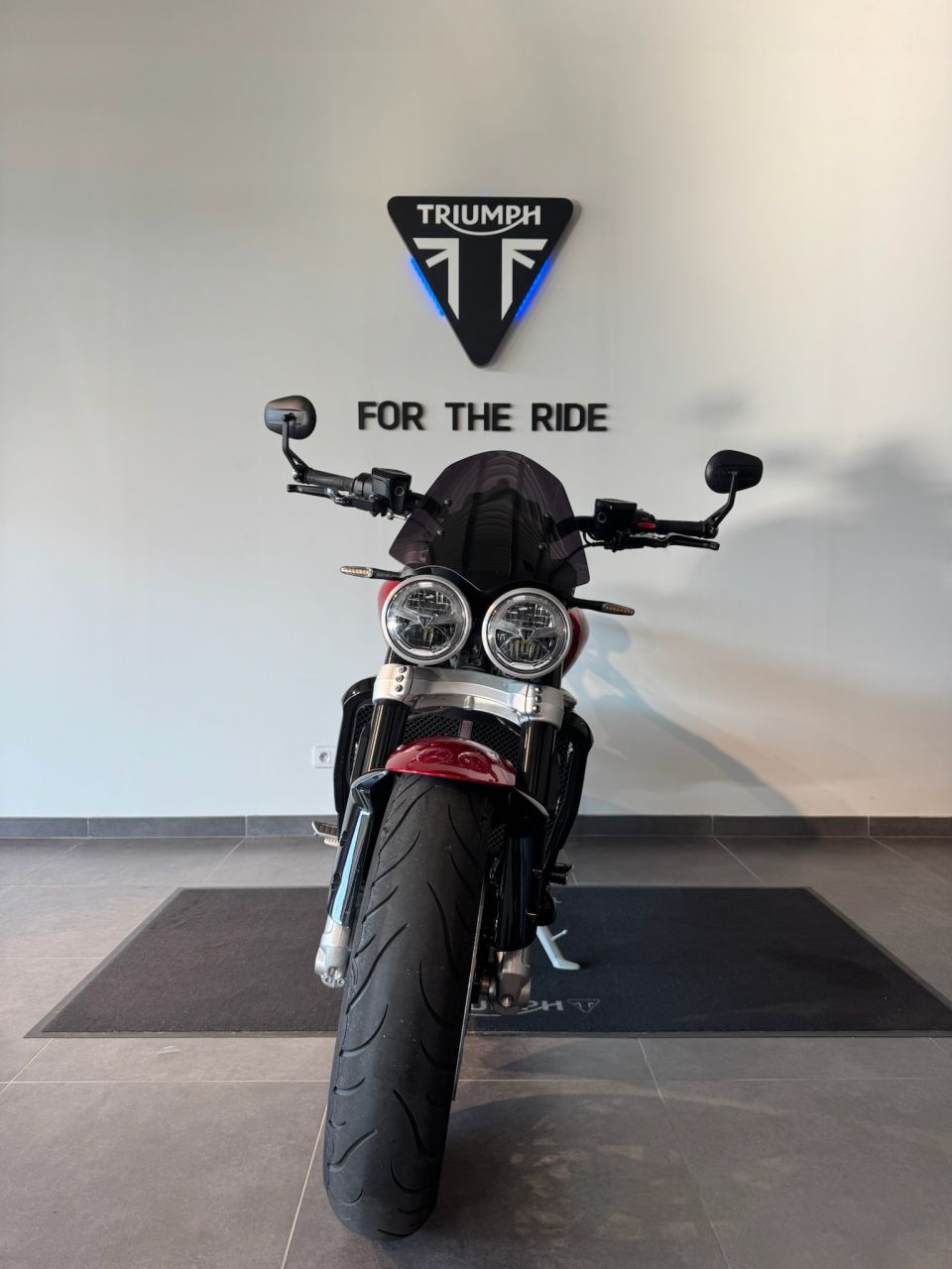 TRIUMPH ROCKET 3 R 221 Edition 4