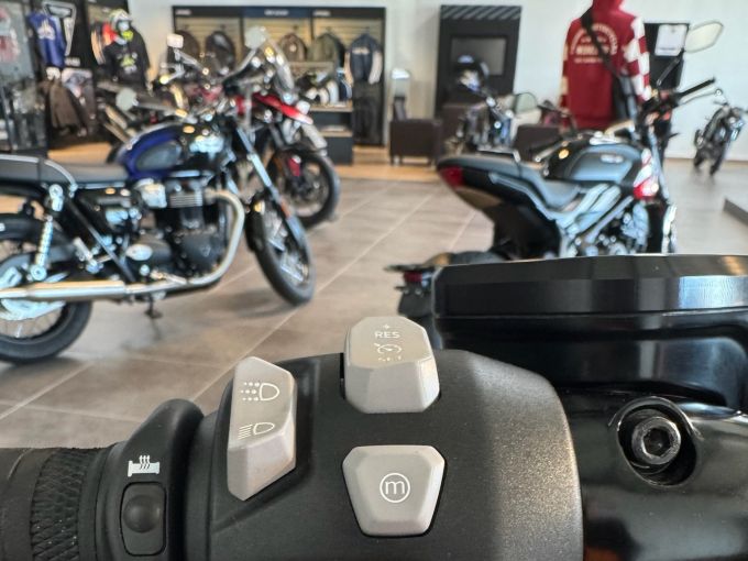 TRIUMPH ROCKET 3 R 221 Edition 4