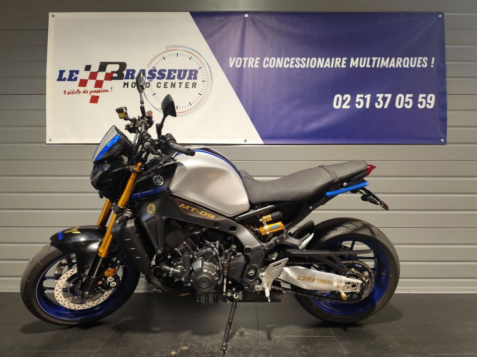 YAMAHA MT-09 4