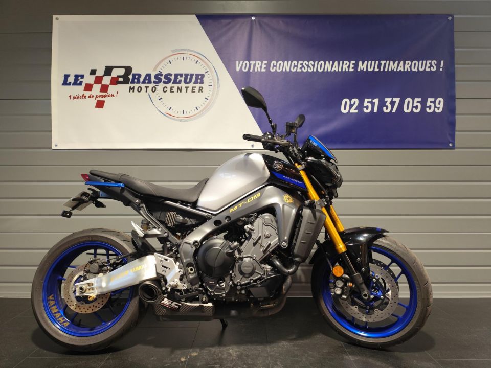 YAMAHA MT-09 4