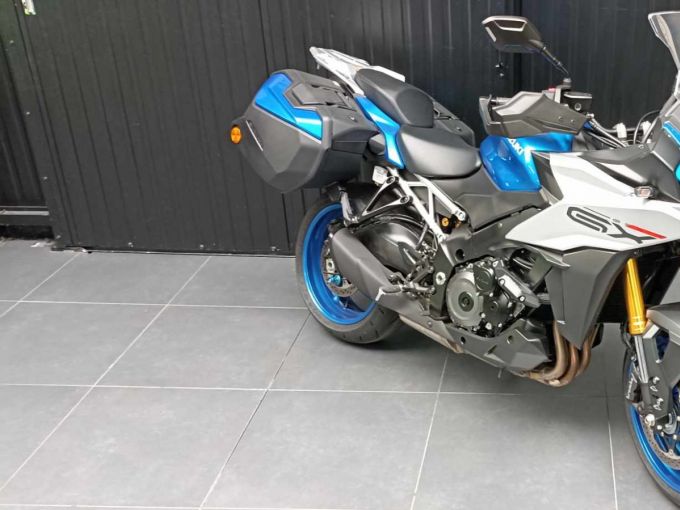SUZUKI GSXS 1000 GX 4