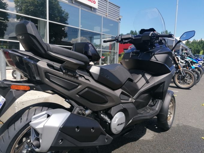 KYMCO CV3 550 4