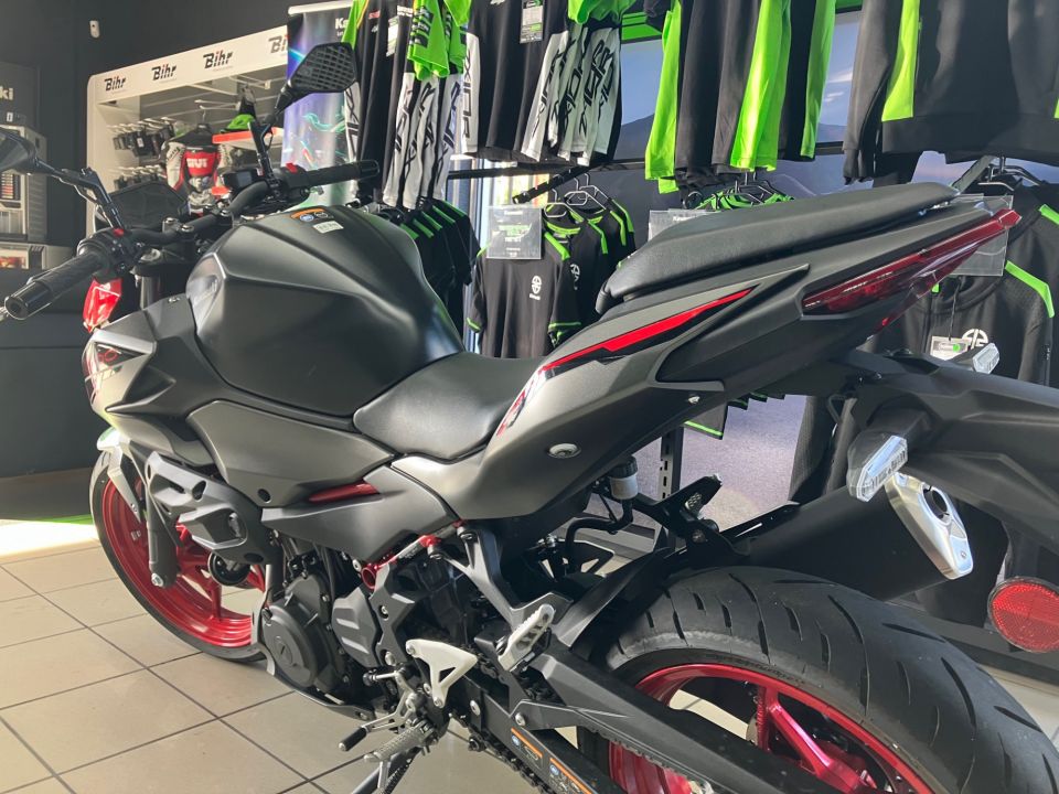 KAWASAKI Z500 SE 4