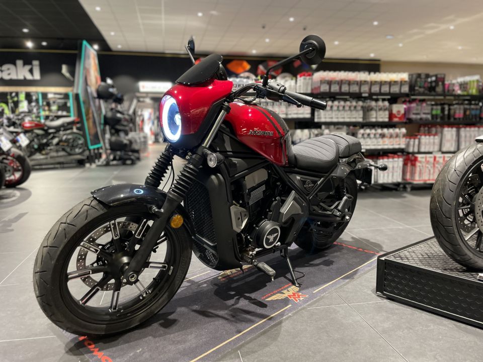 MOTO MORINI CALIBRO CUSTOM 700 4