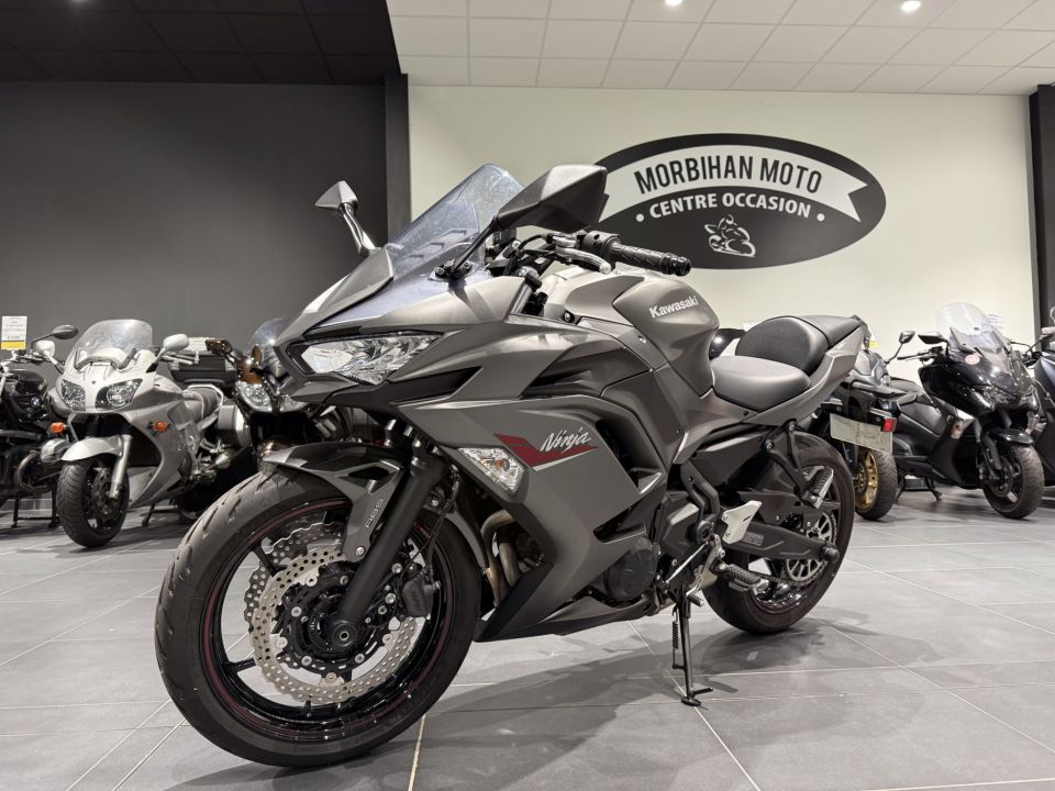 KAWASAKI NINJA 650 4