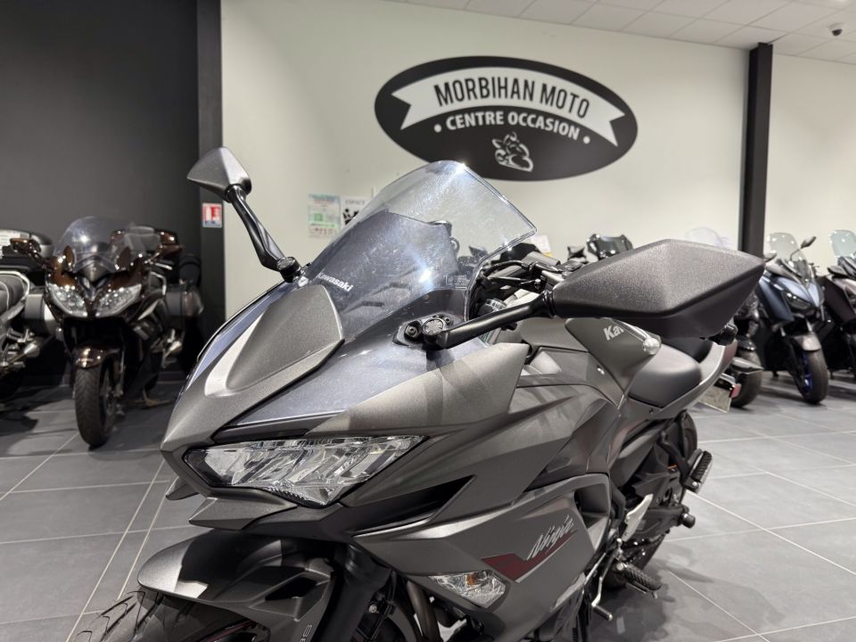 KAWASAKI NINJA 650 4