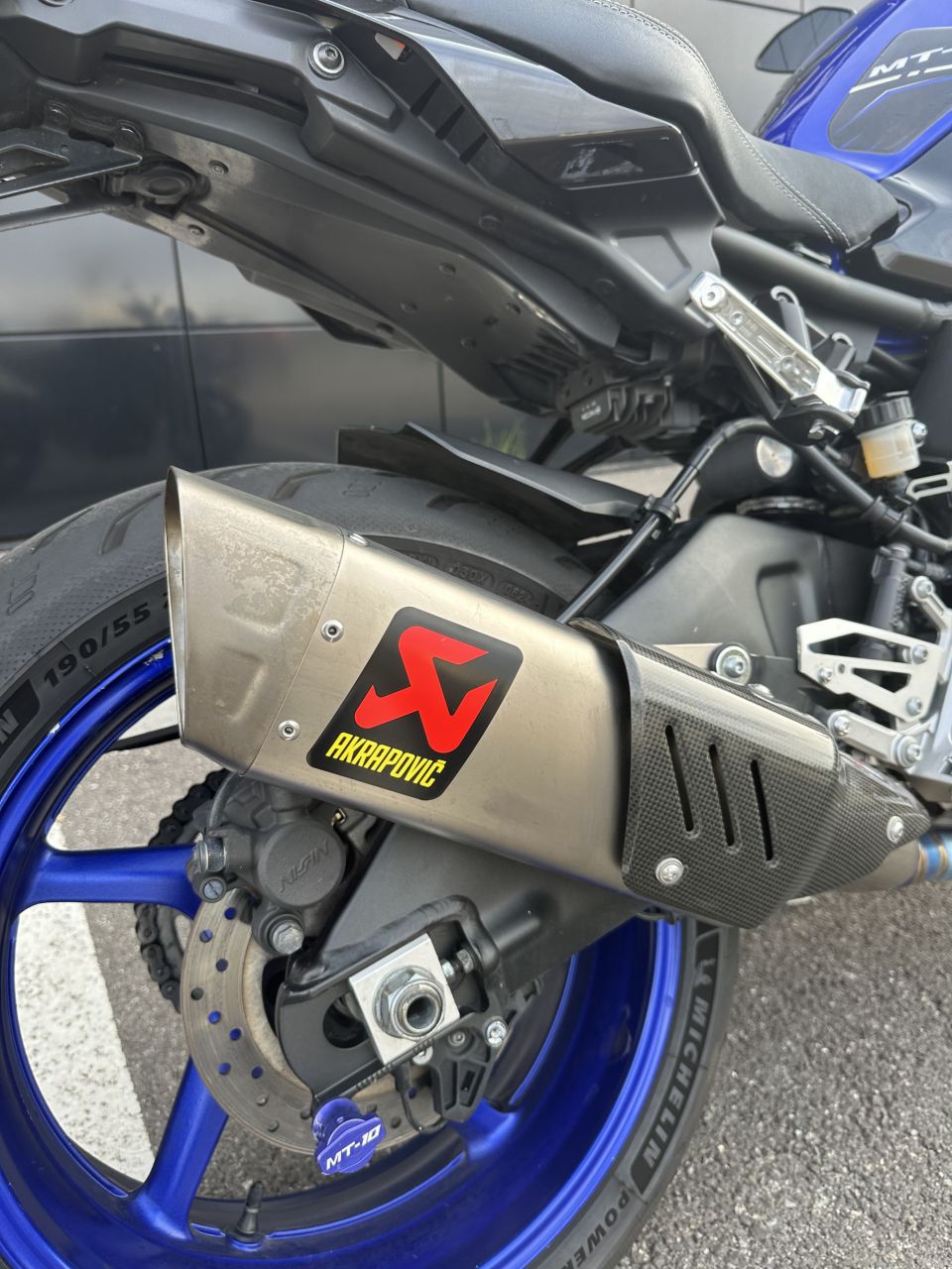 YAMAHA MT-10 4