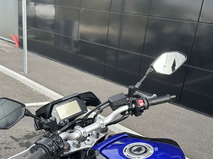 YAMAHA MT-10 4
