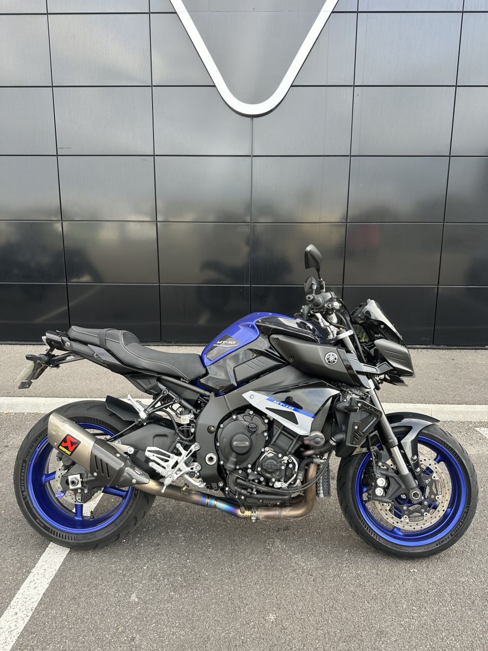YAMAHA MT-10 4