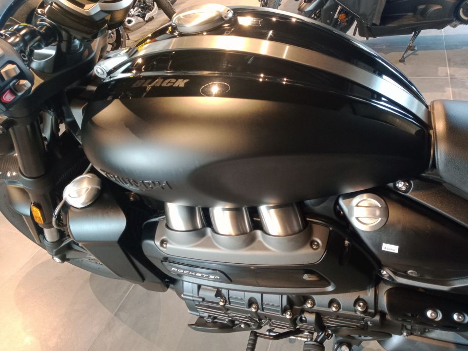 TRIUMPH ROCKET 3 R 4