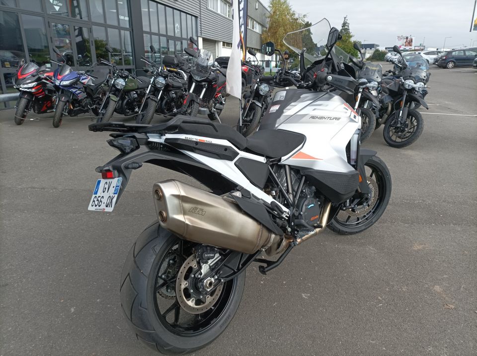 KTM 1290 SUPER ADVENTURE S 4