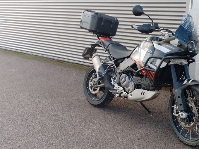 DUCATI DESERT X 4