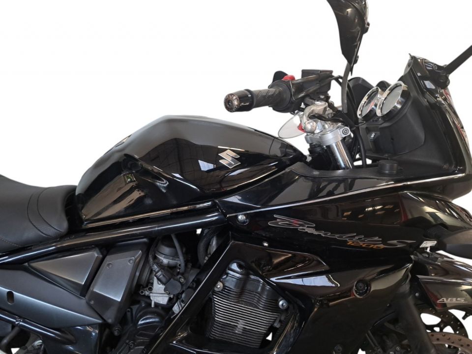 SUZUKI GSF 1250 S BANDIT 4