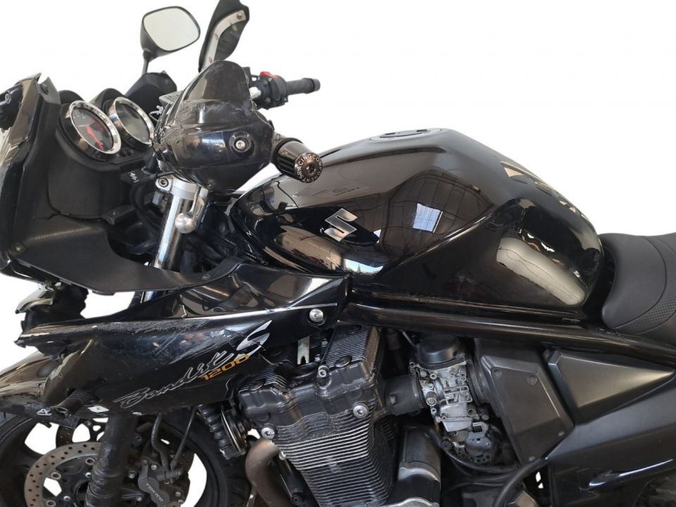 SUZUKI GSF 1250 S BANDIT 4