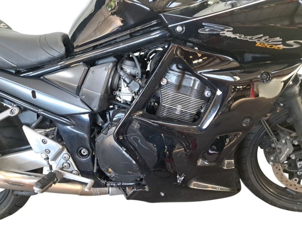 SUZUKI GSF 1250 S BANDIT 4