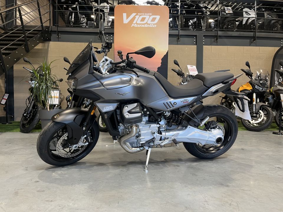 MOTO GUZZI V100  MANDELLO 4