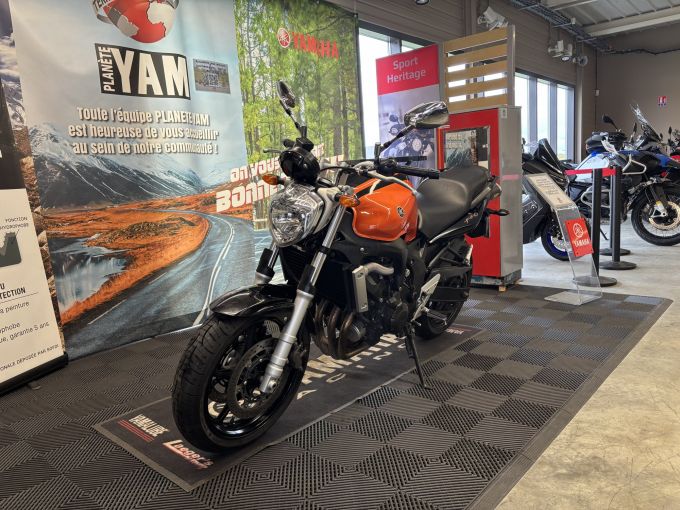 YAMAHA FZ6 (98CV) 4