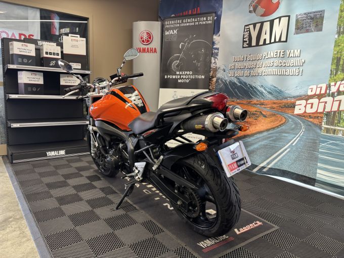 YAMAHA FZ6 (98CV) 4