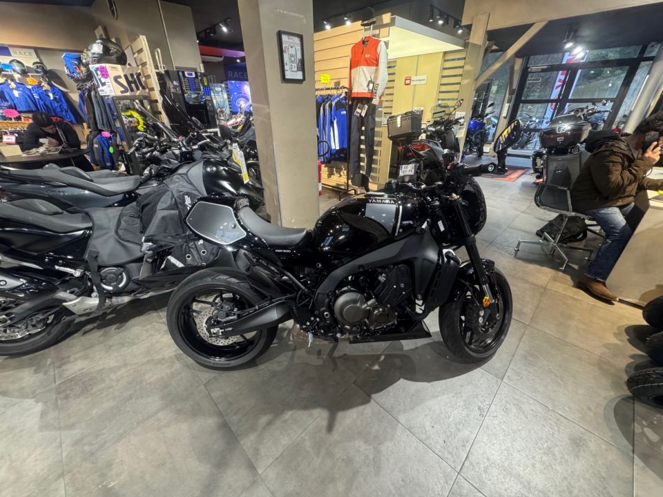 YAMAHA XSR 900 4