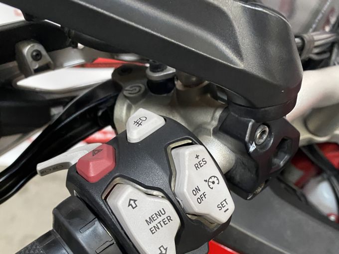 DUCATI MULTISTRADA END 4