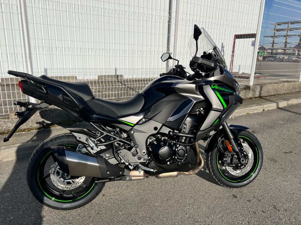 KAWASAKI VERSYS 1100 SE 4