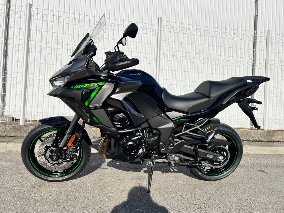 KAWASAKI VERSYS 1100 SE 4