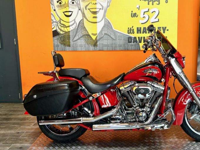 HARLEY-DAVIDSON SOFTAIL CONVERTIBLE 1800 CVO 4
