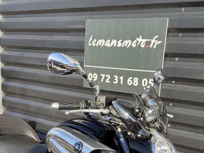 YAMAHA V-MAX 1700 4