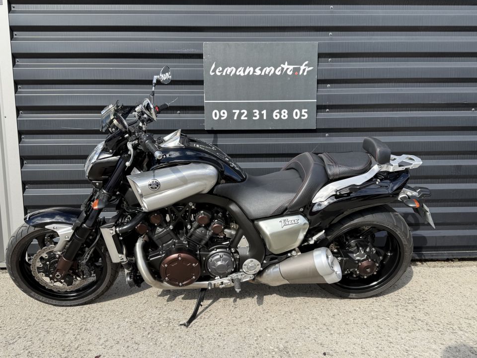 YAMAHA V-MAX 1700 4