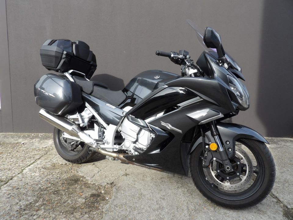 YAMAHA FJR 1300 AE 4