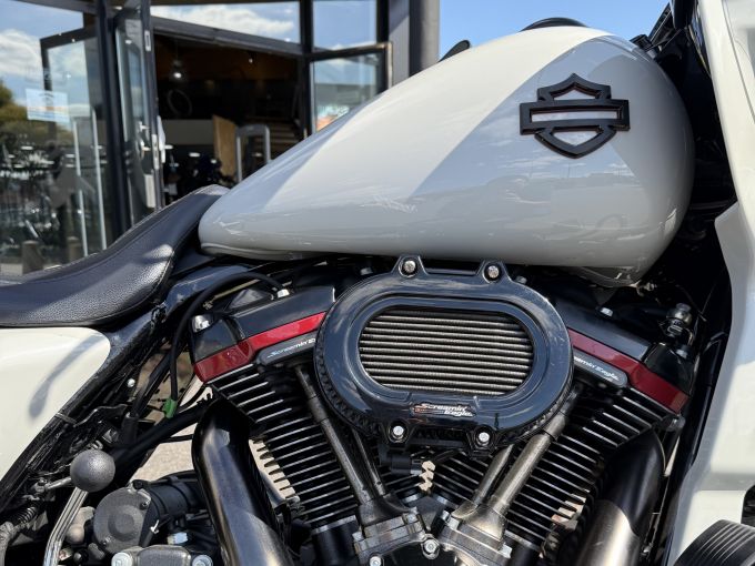 HARLEY-DAVIDSON TOURING ROAD GLIDE 1923 CVO 4